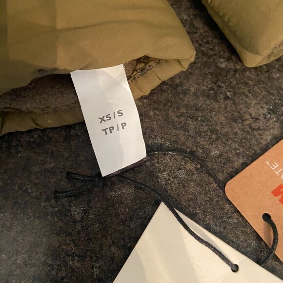 Love & Lore Insulated Mittens - Size XS - Picture 5 of 9